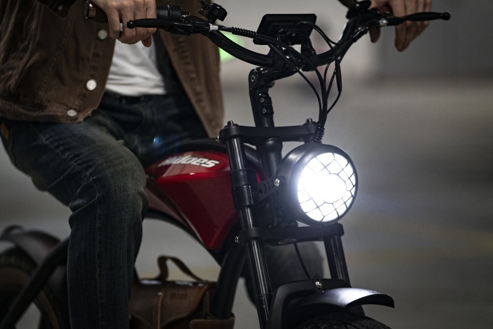 Hidoes HD-B10 E-Bike: Ikona silnic s DNA klasického motocyklu