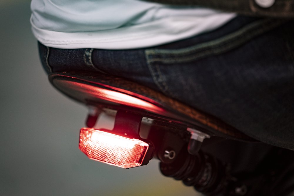 Hidoes HD-B10 E-Bike: Ikona silnic s DNA klasického motocyklu