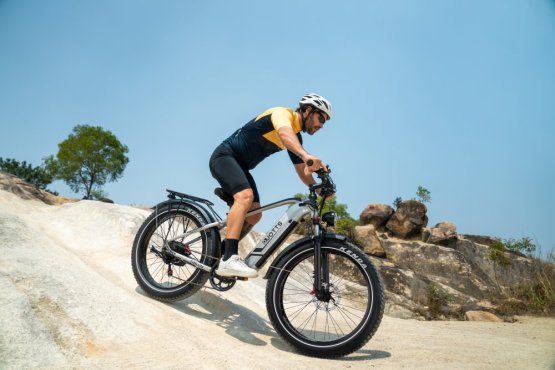 Výkonný elektrická fatbike DUOTTS F26 Lite