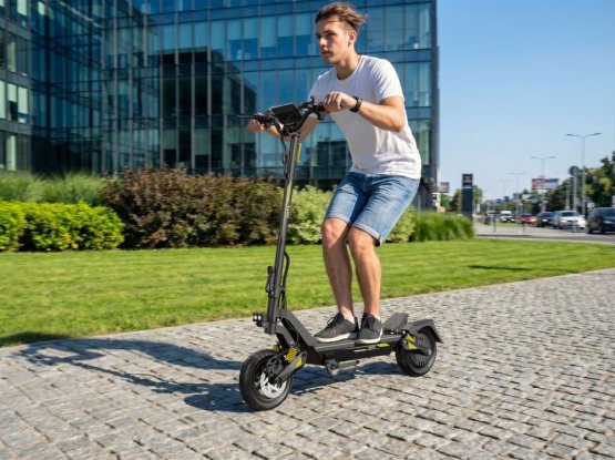 Městská elektrická koloběžka OOTD T08