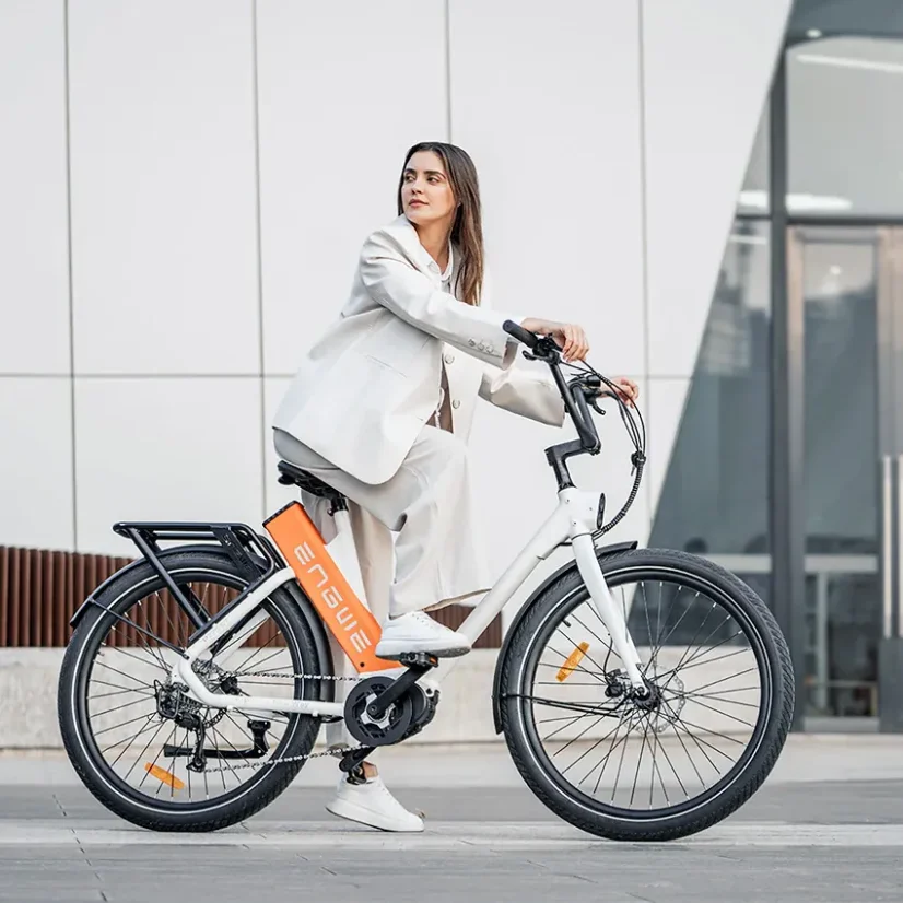 Prémiové městské elektrokolo ENGWE P275 ST - Barva: Černá