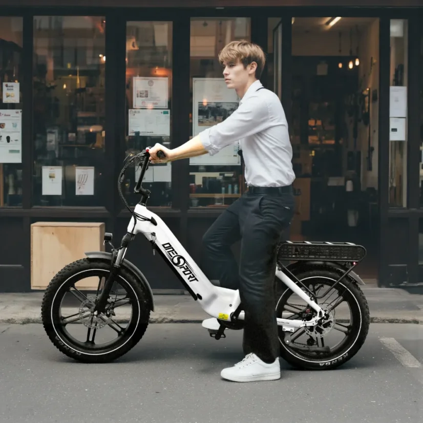 Moderní městské elektrokolo OT08 - Barva: Bílá