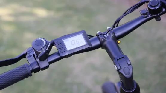 Výkonné horské elektrokolo Varun M26-2