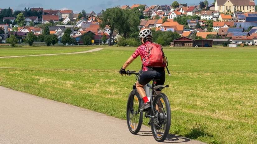 Výkonné horské elektrokolo Varun M26-2 - Barva: Červená