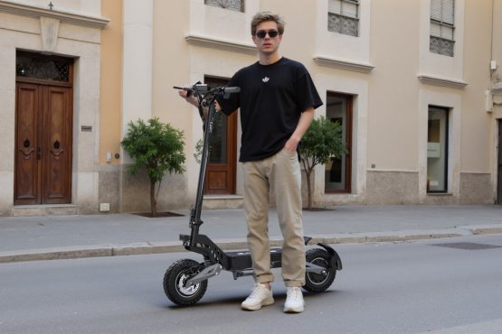 Skládací elektrická koloběžka OOTD T10