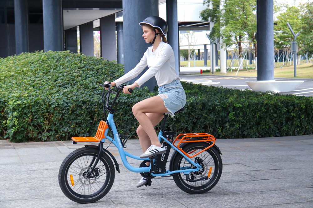 Hidoes HD-C6 E-Bike: Pohodový univerzál na cesty i do terénu