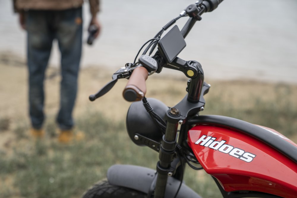 Hidoes HD-B10 E-Bike: Ikona silnic s DNA klasického motocyklu